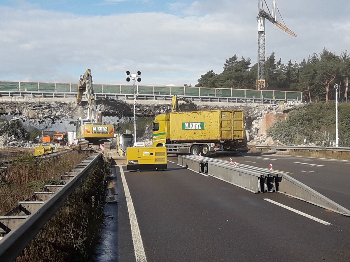 POL-PPWP: Autobahnvollsperrung sorgt für Staus und Behinderungen