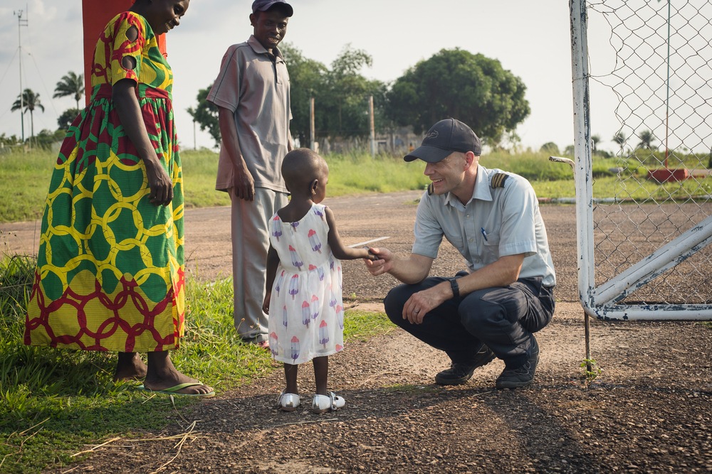 Zum Weltfrauentag (25. April 2023) - Siamesisches Zwillingsmädchen an Malaria verstorben