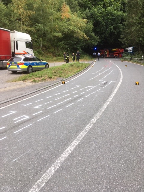 POL-MK: Motorradfahrer in Lebensgefahr