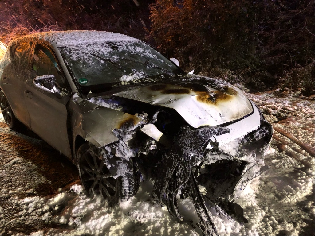 POL-RBK: Odenthal - Vier Verletzte und ein brennender Pkw nach Verkehrsunfall