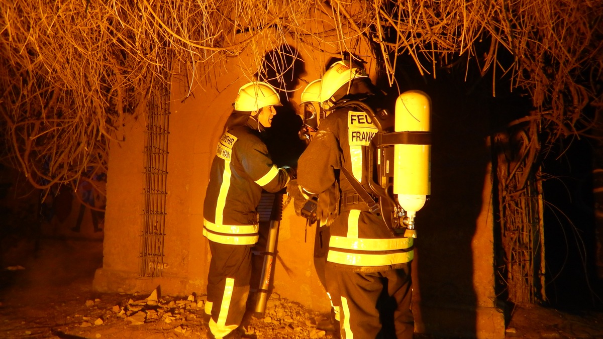 FW-F: Ein Brand in einem Hochbunker im Stadtteil Griesheim beschäftigte die Feuerwehr am gestrigen Abend