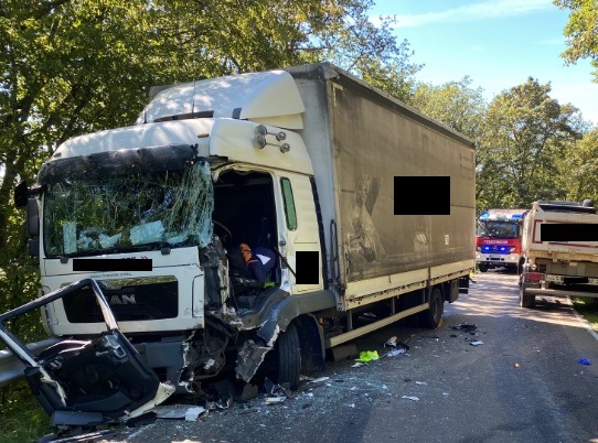 POL-PDKL: Ein Leichtverletzter bei Unfall zwischen zwei LKW