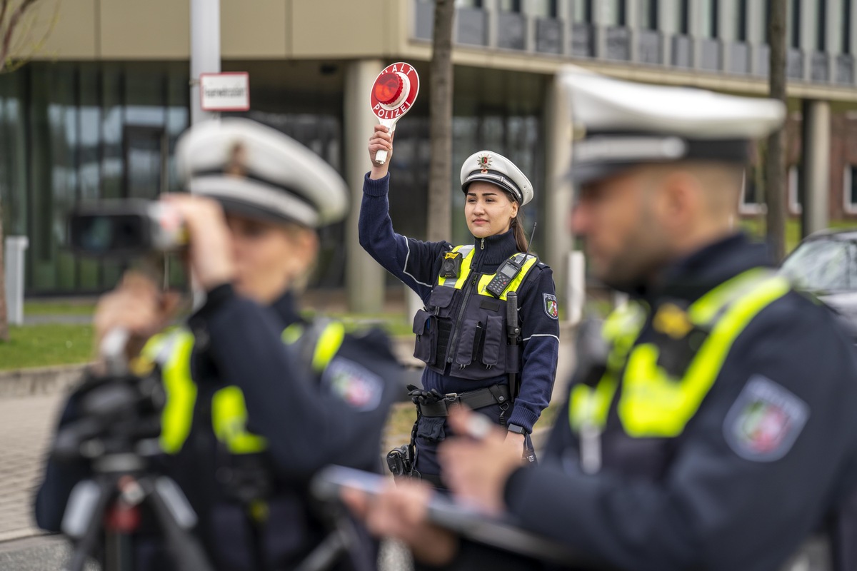 POL-ME: Geschwindigkeitsmessungen in der 25. KW - Kreis Mettmann - 2206084