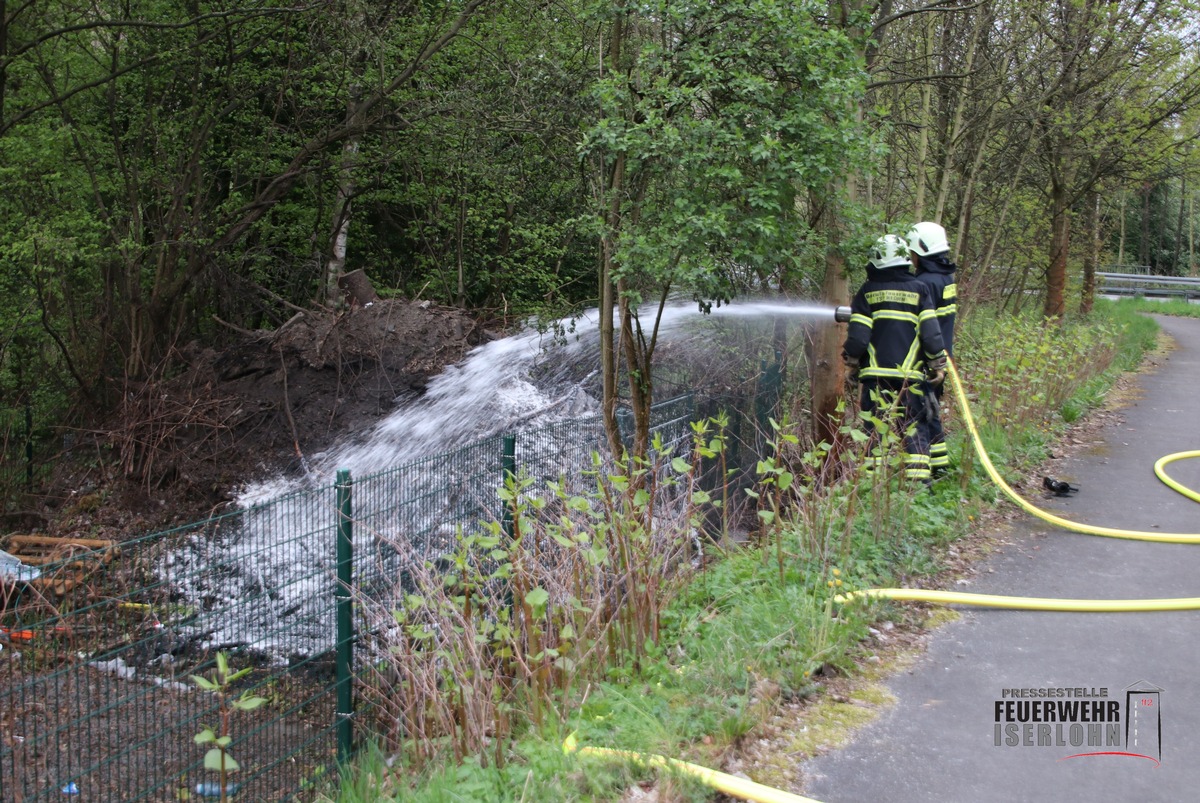 FW-MK: Brand an der Untergrüner Straße - Ruhiger Karfreitag -