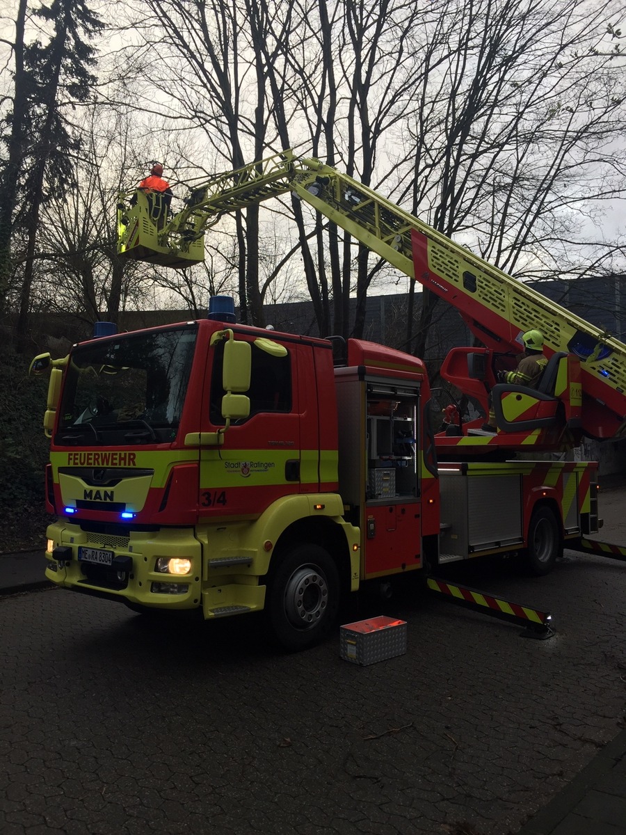 FW Ratingen: Feuerwehr Ratingen - Sturmtief Sabine - Update