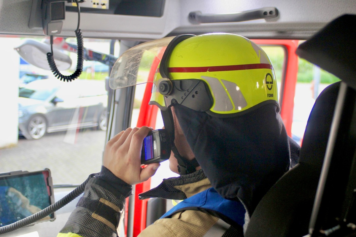 FW Hünxe: Person in verschlossener Wohnung