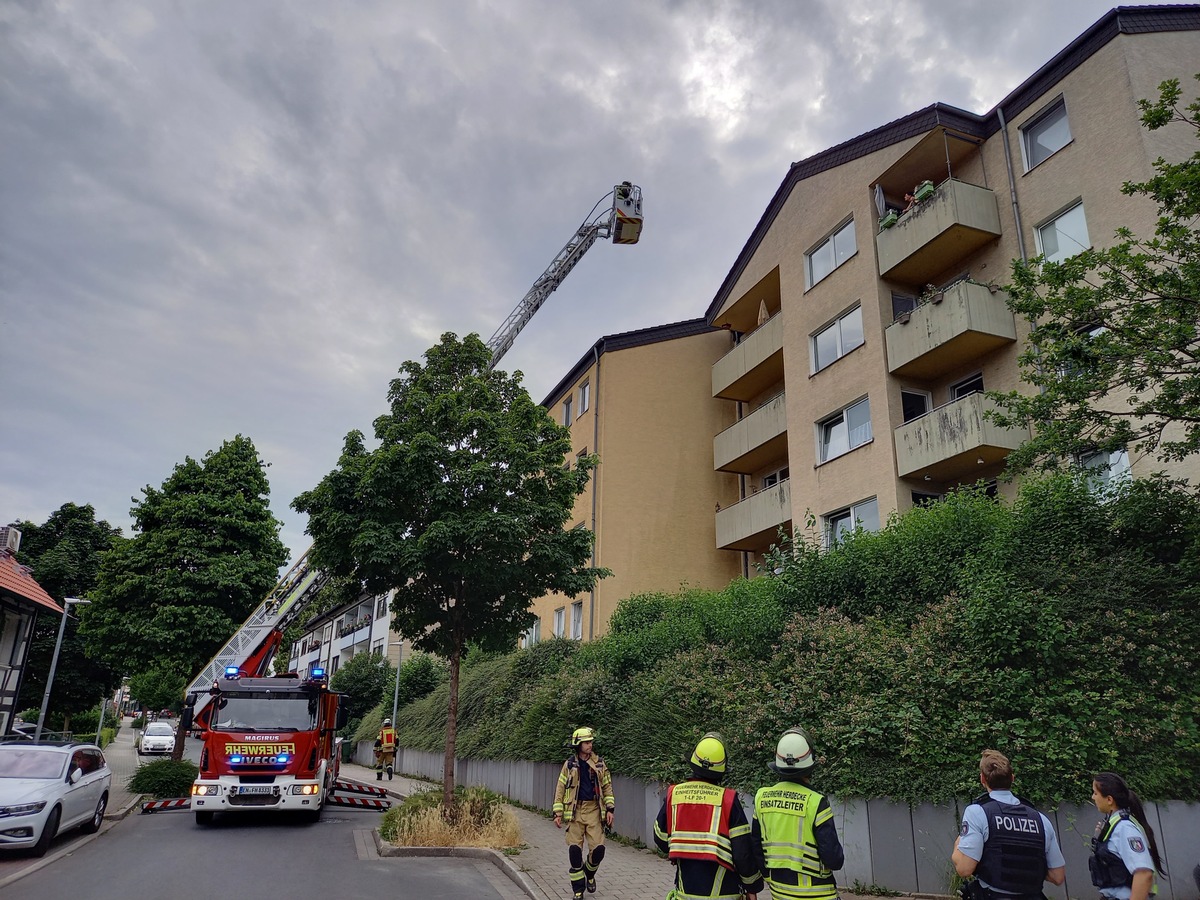 FW-EN: Wohnungsbrand in der Straße Zu den Brauckstücken - Feuerwehr am Mittwoch fünfmal im Einsatz.