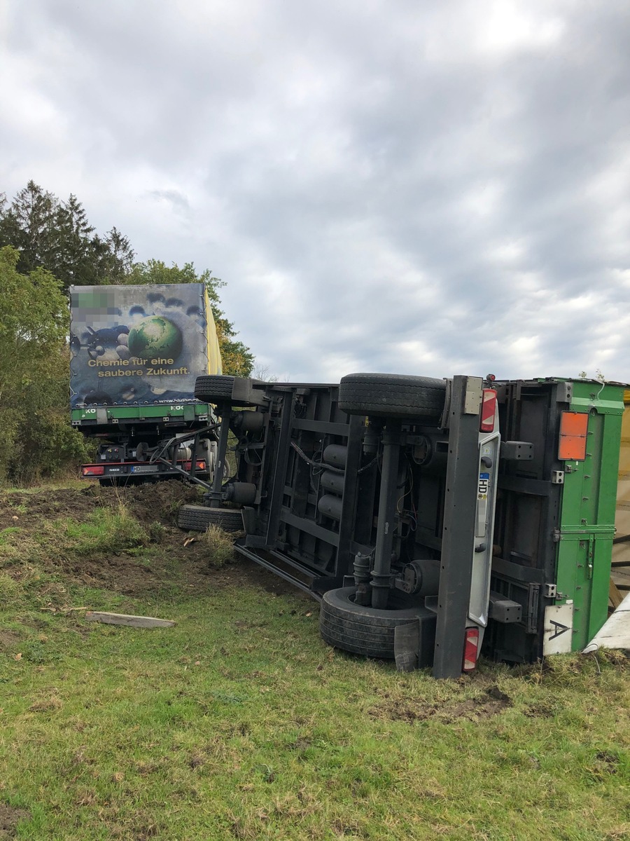 POL-MK: Lkw-Anhänger muss geborgen werden