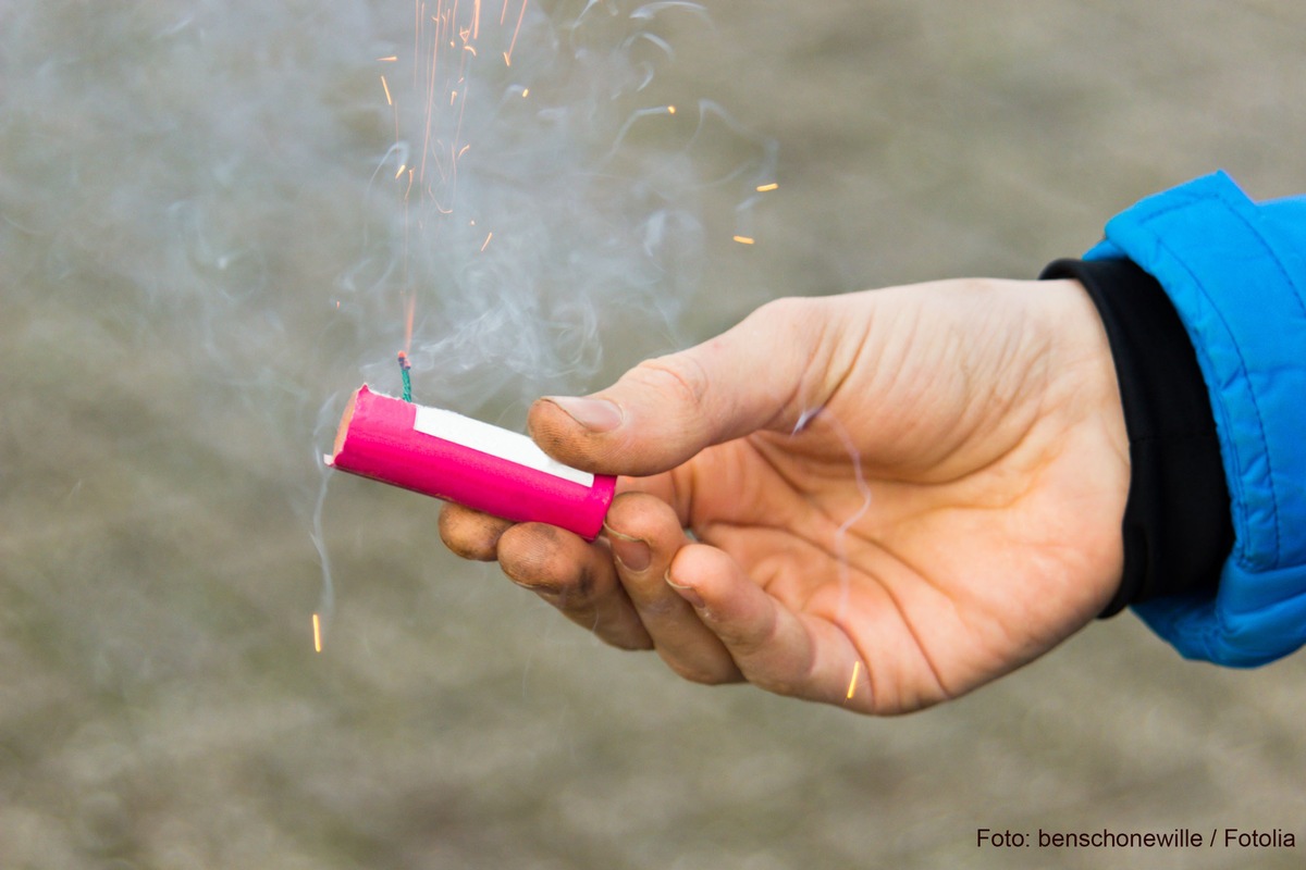 Silvester ohne Handverletzungen / Handchirurgen fordern Umsicht beim Feuerwerk