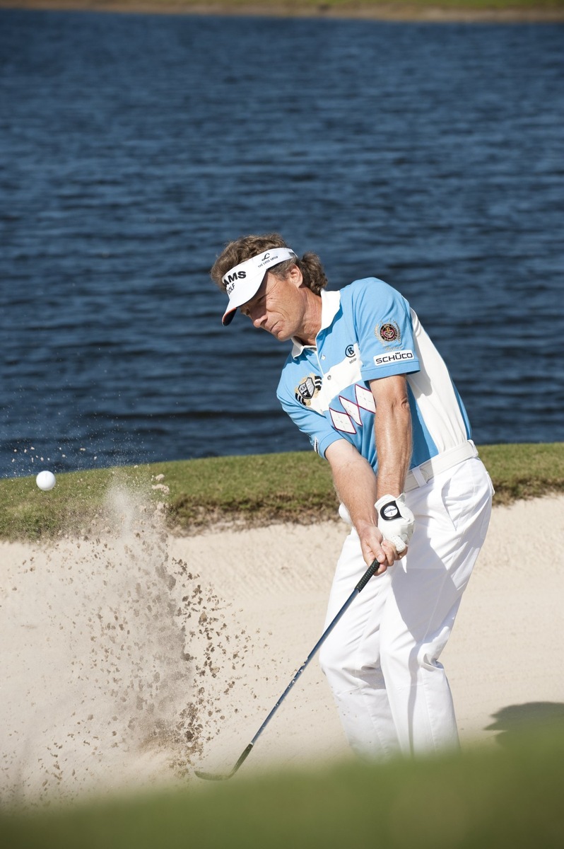 Joining Forces to Protect the Climate: Schüco and Bernhard Langer / Getting into the swing with Germany&#039;s new golf legend