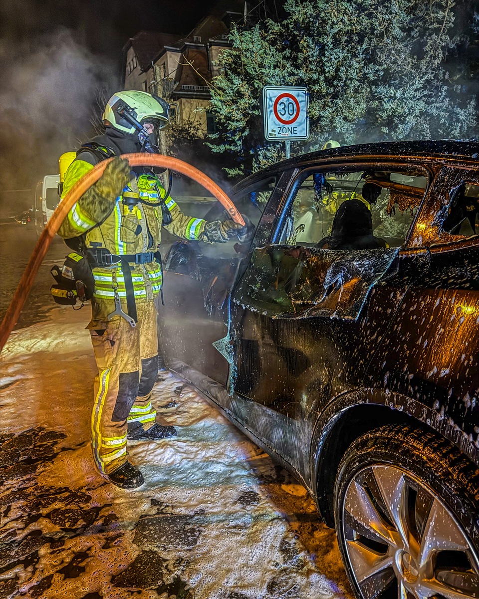 FW Dresden: Mehrere Brände in der Dresdner Neustadt - Feuerwehr verhindert größere Schäden