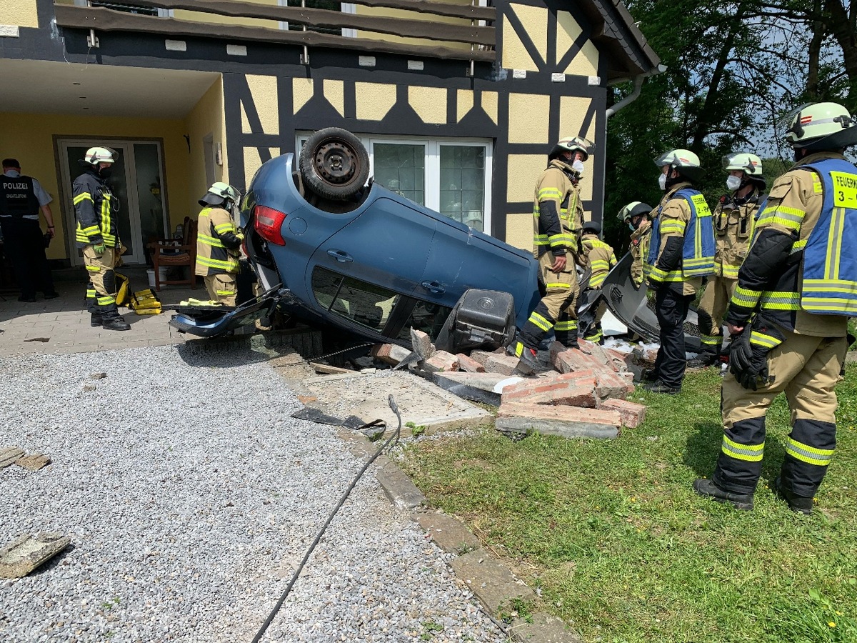 FW-EN: Verkehrsunfall Breckerfelder Straße