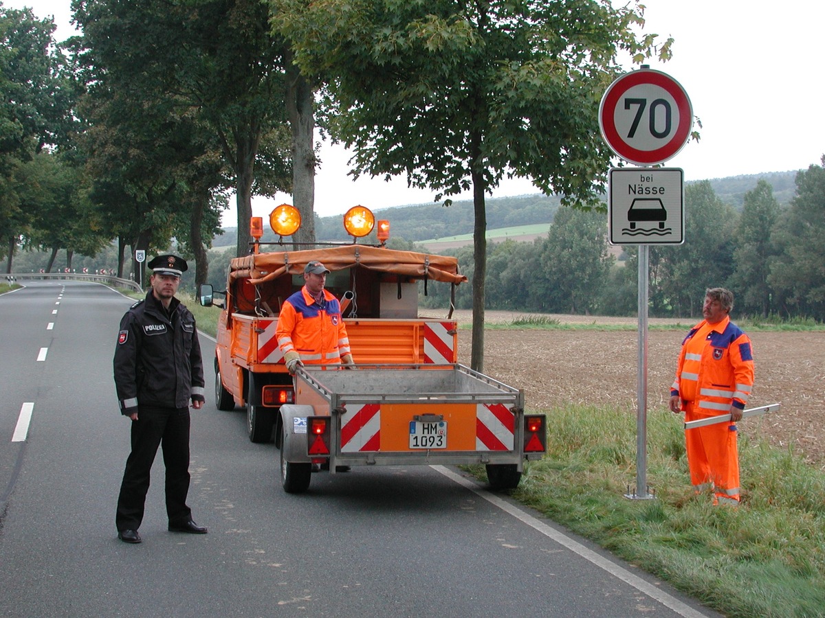 POL-HOL: Die gefährlichsten 800 Meter Bundesstraße / Geschwindigkeitsbegrenzung soll Unfallserie stoppen