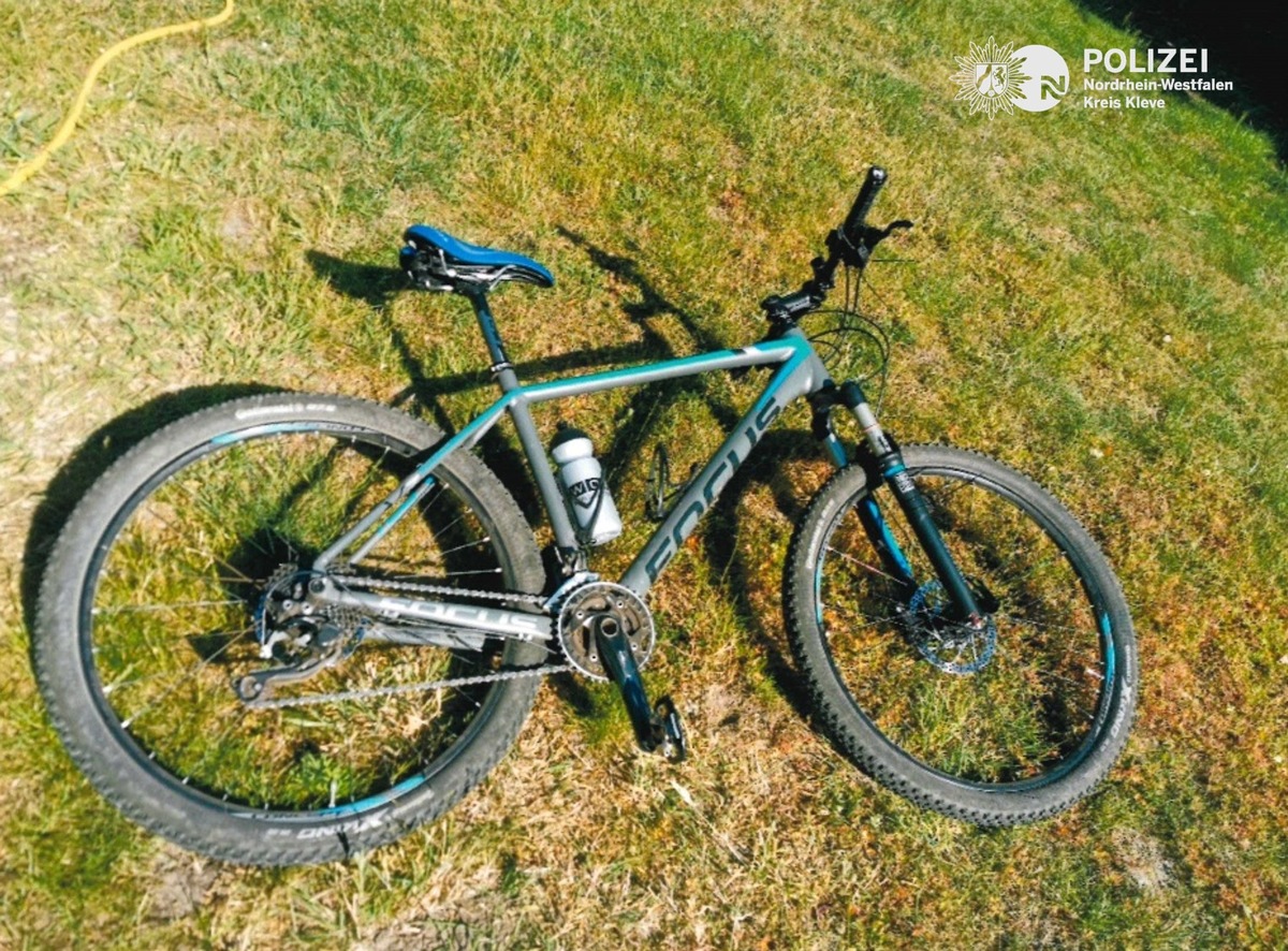 POL-KLE: Bedburg-Hau - Diebstahl aus Garage / Hochwertiges Mountainbike gestohlen