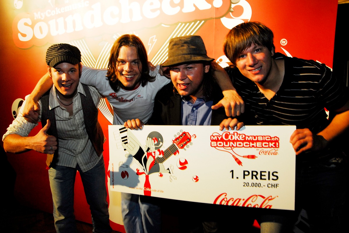 Vier Brüder gewinnen den «MyCokemusic Soundcheck 2009»