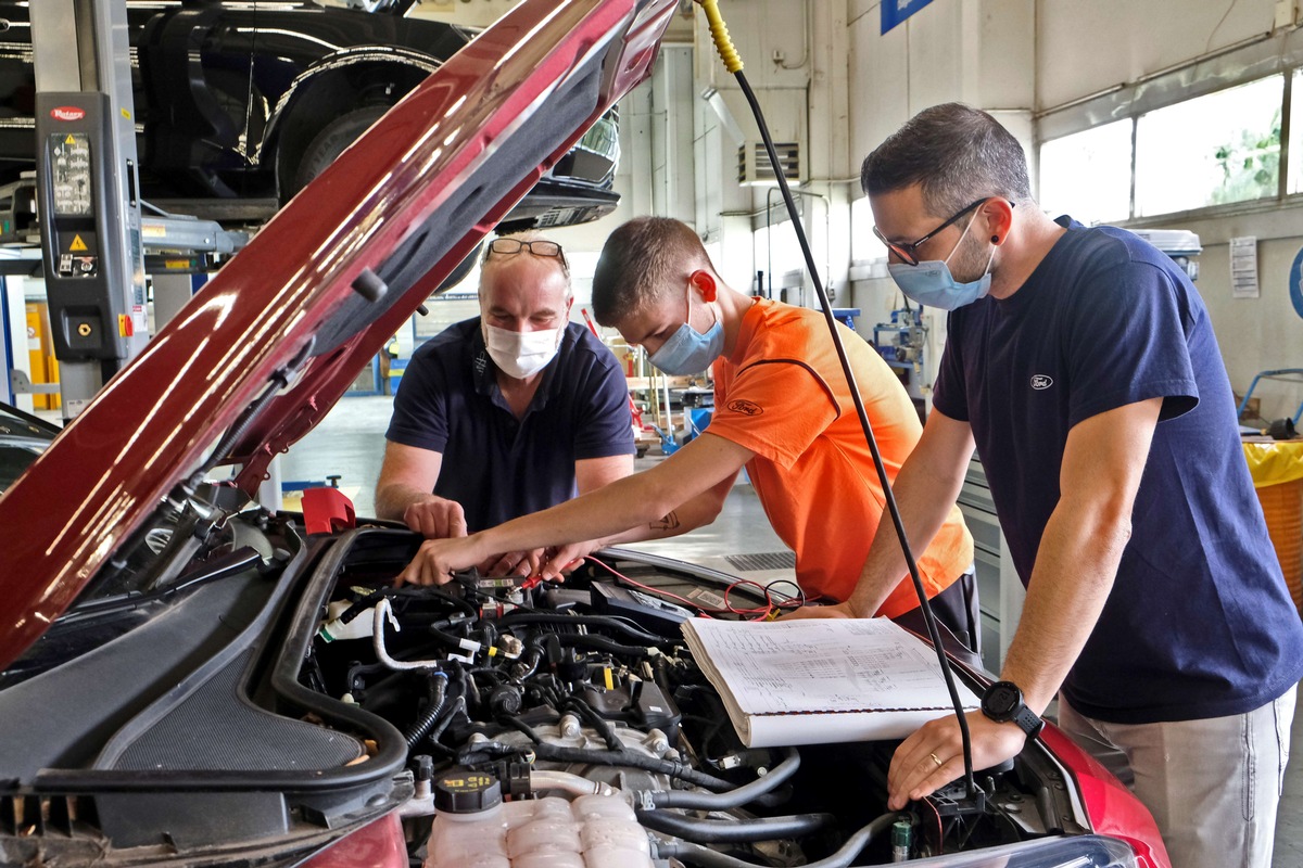 Von der Akropolis an den Röderberg: 2.500 Kilometer für eine Ausbildung bei Ford in Saarlouis