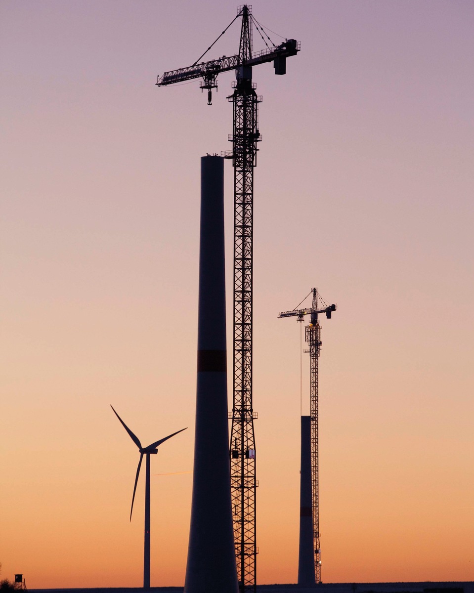 Max Bögl Wind AG neuer Marktführer im Segment für hohe Windtürme.
&gt;&gt; 1.000. Hybridturm System Max Bögl erstellt