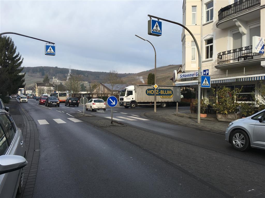 POL-PDMY: Zwei Fußgänger auf dem Fußgängerüberweg am Amtsgericht angefahren