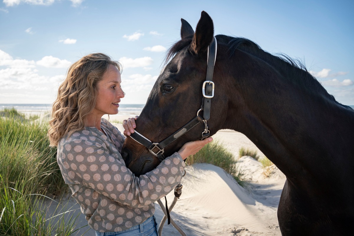 &quot;Ein Sommer auf Langeoog&quot; – ZDF-Herzkino mit Lara Joy Körner