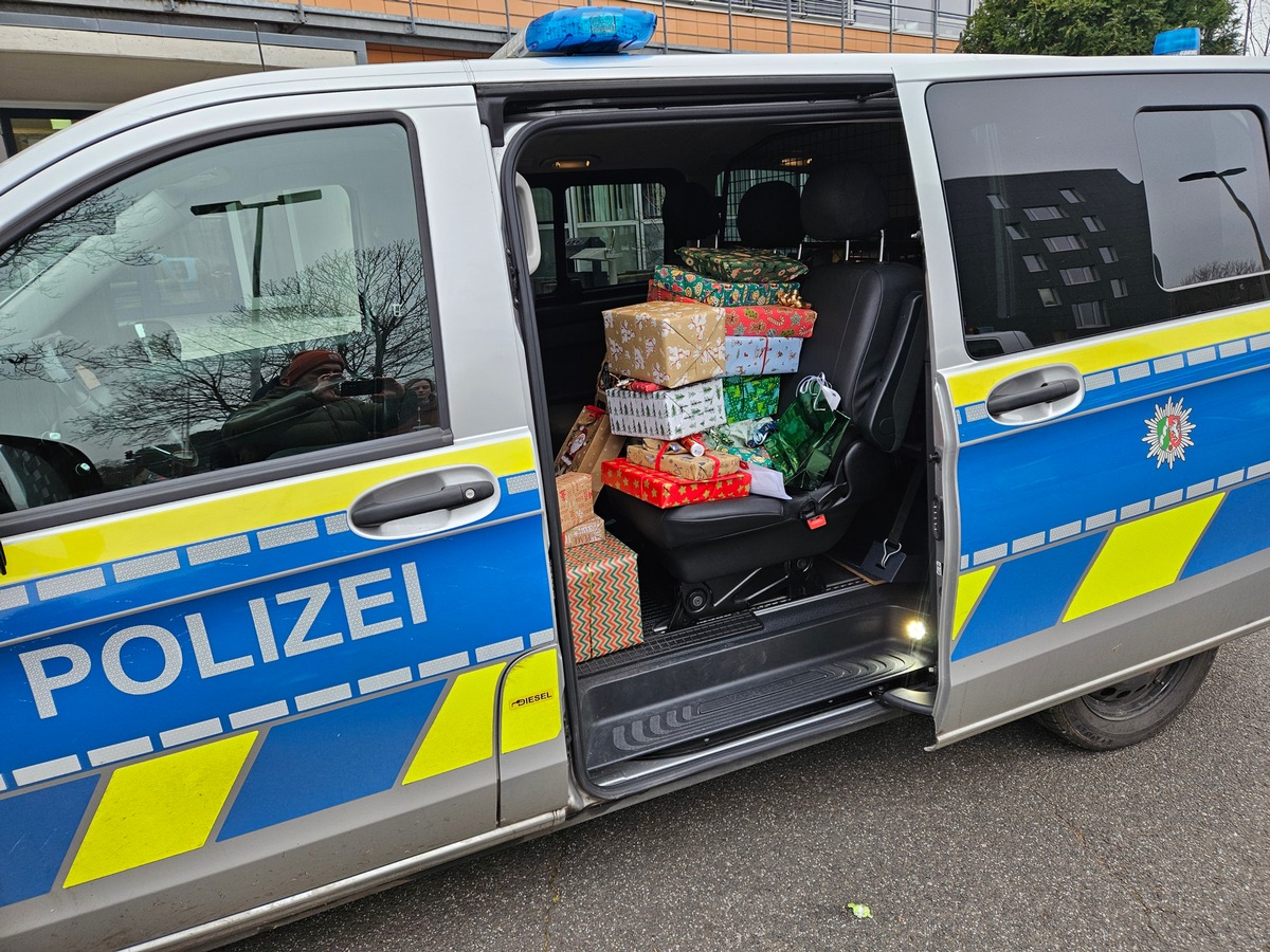 POL-DN: Weihnachtsfreude für Kinder in Frauenhäusern: Polizei Düren setzt Aktion Engel fort