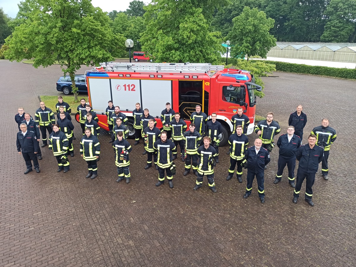 FW-KLE: Grundausbildung in Bedburg-Hau: Feuerwehrnachwuchs schließt Prüfung erfolgreich ab