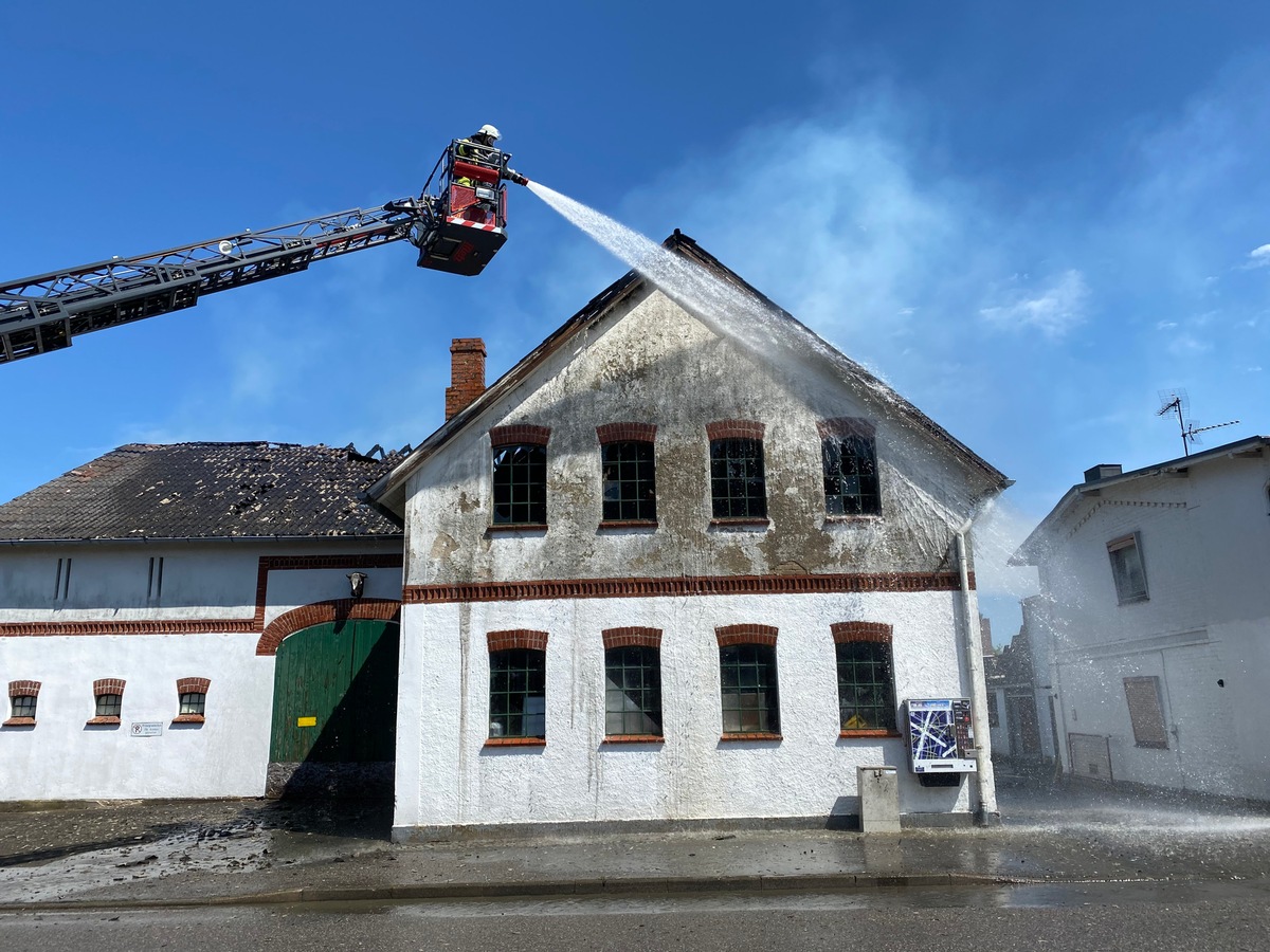 FW-PLÖ: +++ Datum 29.05.2020, 13:52 Uhr +++ Einsatzort: Gemeinde Dannau +++ Einsatz: Feuer 2, brennt Dachstuhl +++