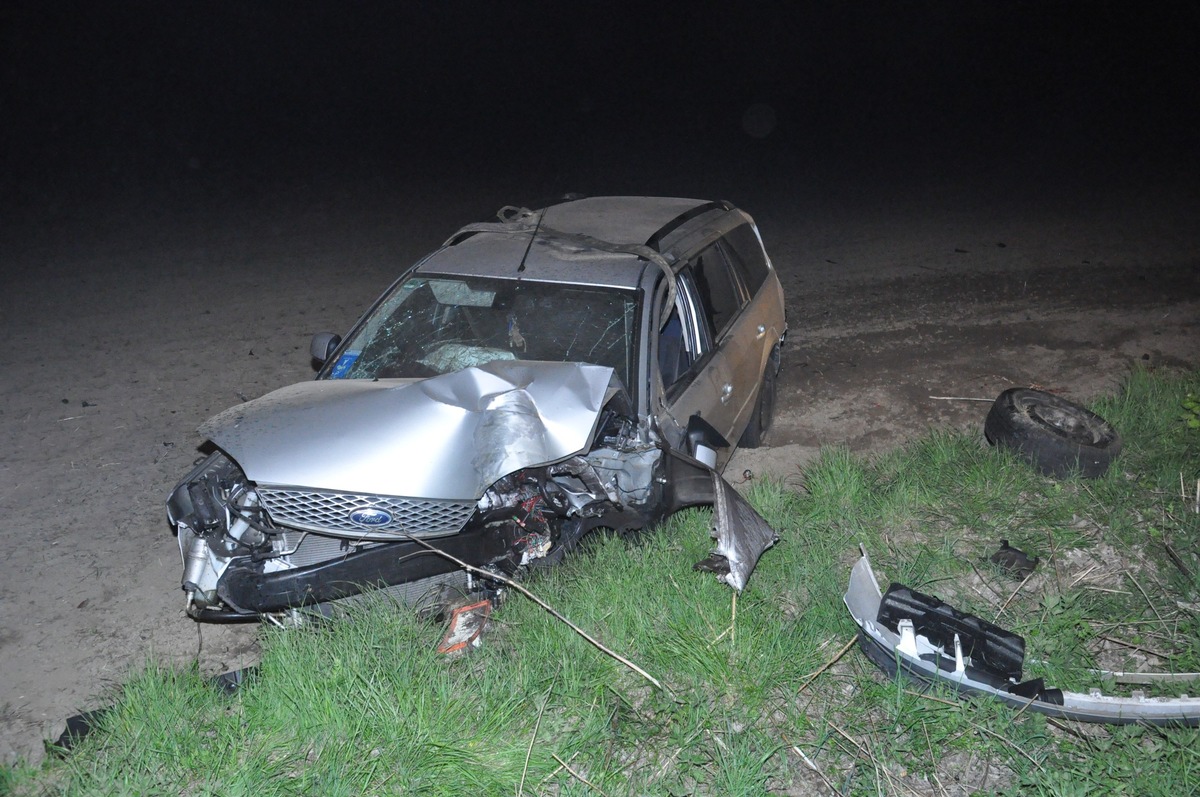 POL-HI: Gronau/Leine. Verkehrsunfall durch Wildwechsel