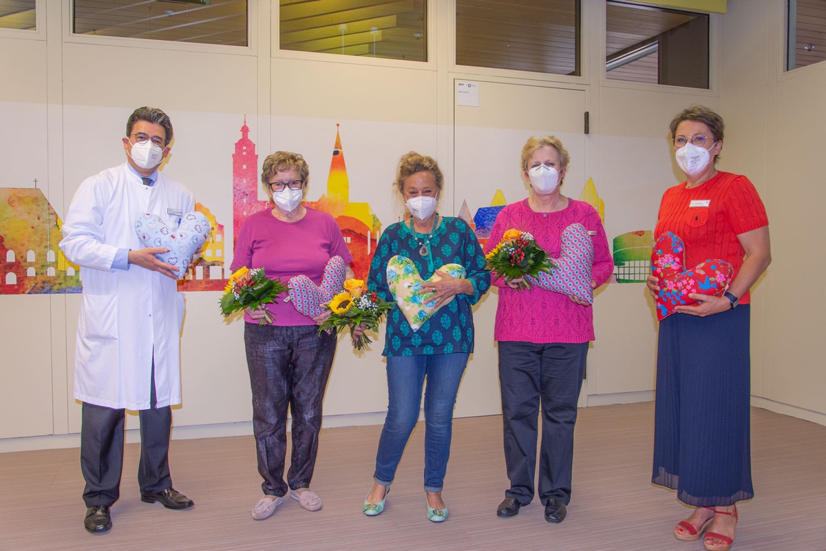 Inner Wheel Club näht seit zehn Jahren Herzkissen für Brustkrebspatientinnen