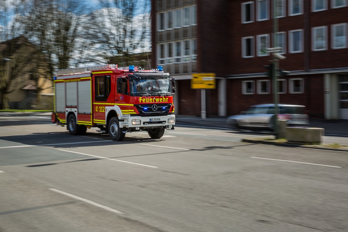 FW-GE: 3 verletzte Personen bei Wohnungsbrand - erheblicher Sachschaden