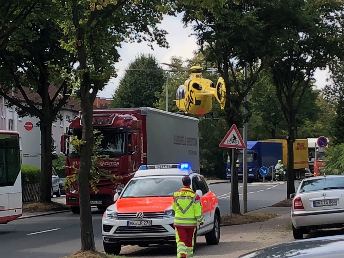 FW Menden: Verkehrsunfall mit fünf verletzten Personen