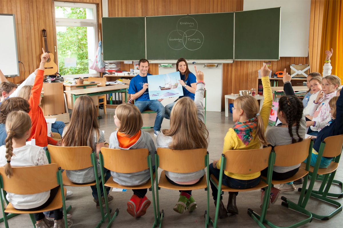 Mehr bewegen. Besser essen: Grundschüler:innen starten mit Projekttagen der EDEKA Stiftung ins neue Schuljahr