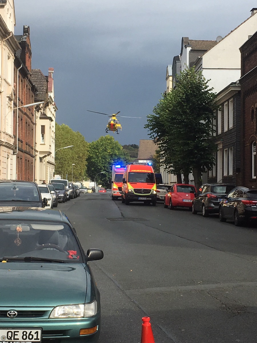 FW-EN: Rettungshubschrauber landet auf der Loher Str.