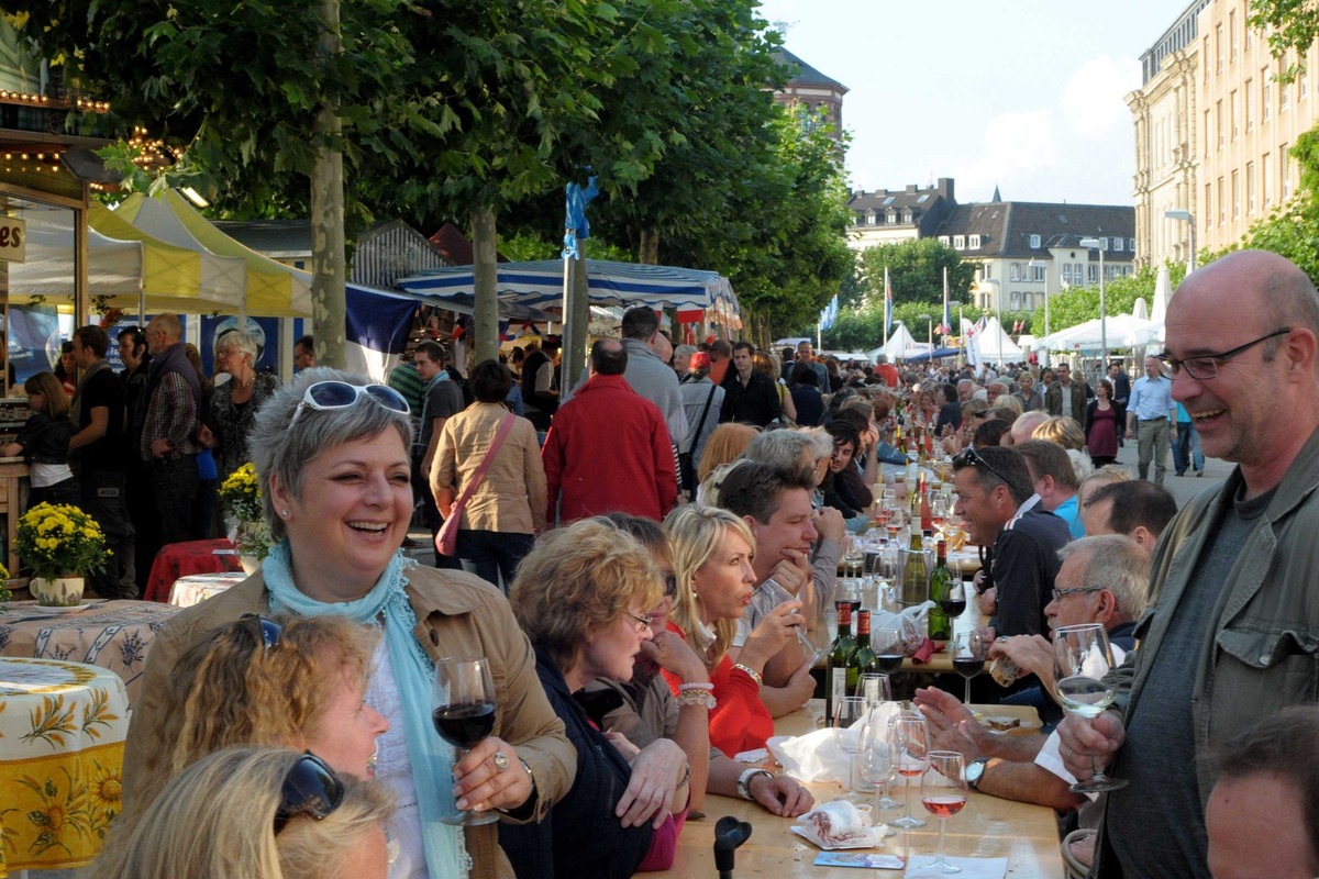 Pressemitteilung: TARGOBANK freut sich auf das Düsseldorfer Frankreichfest