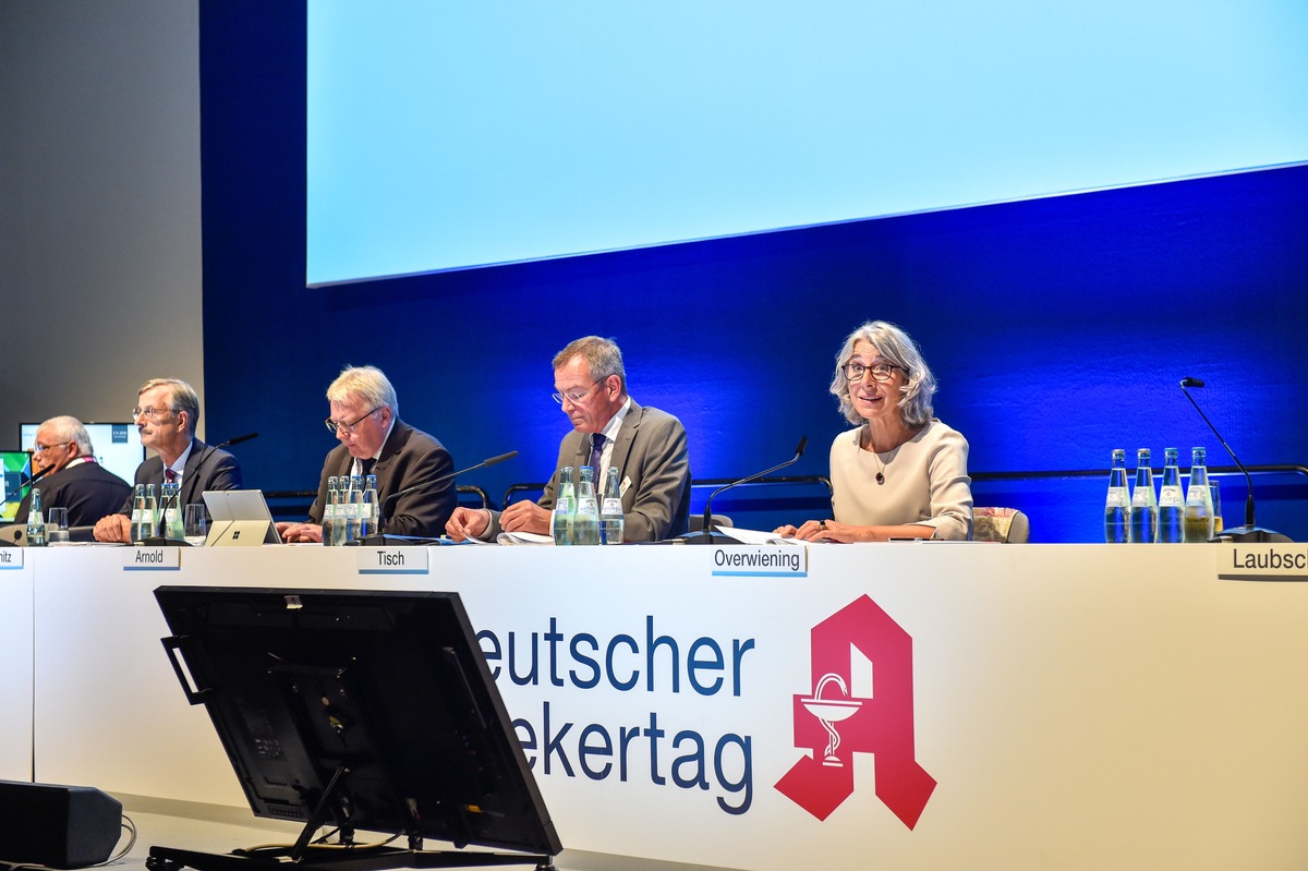 Einladung: Pressekonferenz zum Deutschen Apothekertag 2023