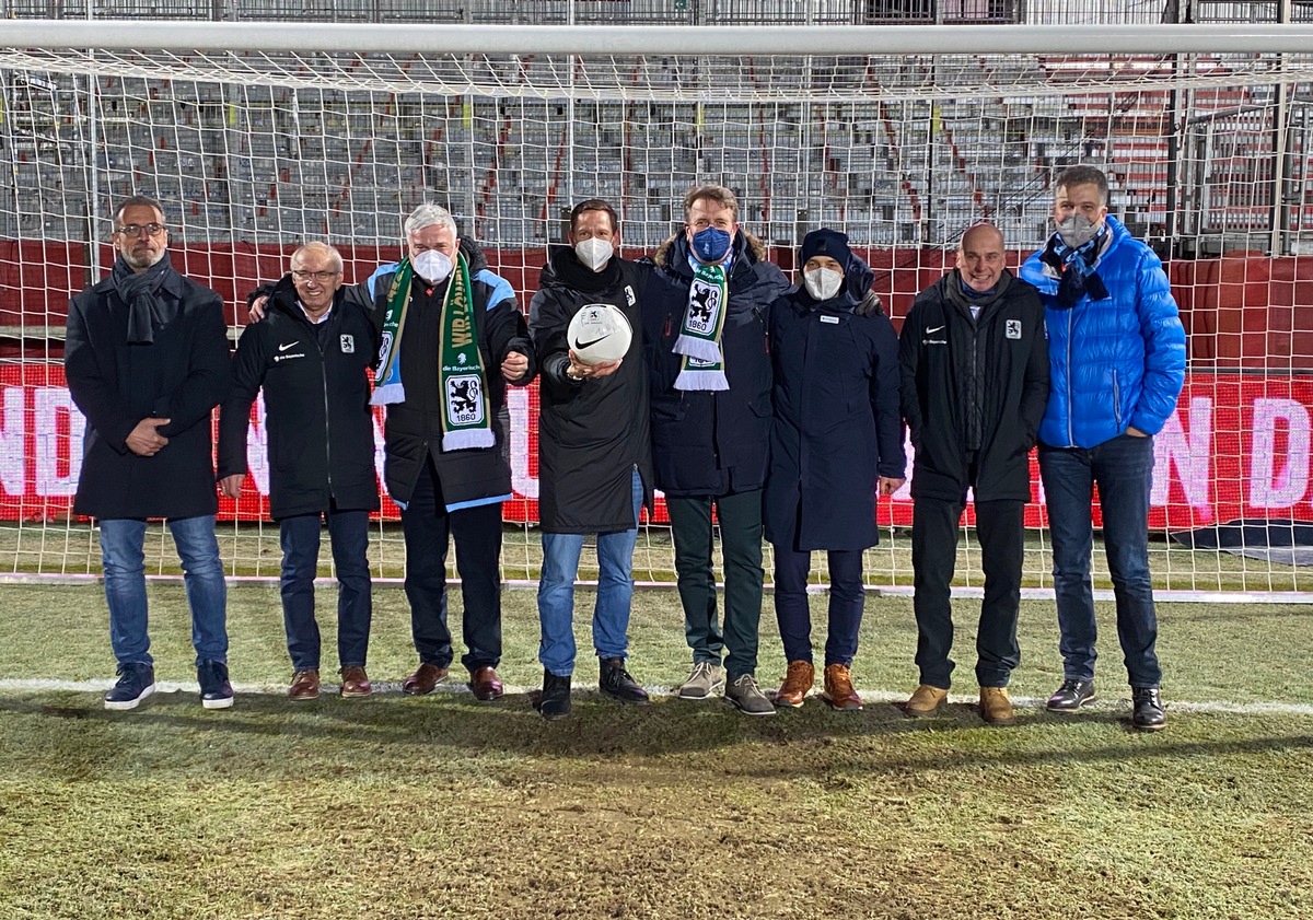 Gemeinsam in die Zukunft: die Bayerische bleibt Hauptsponsor beim TSV 1860 München