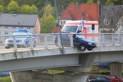 POL-PDKH: Unfall auf der Kieselbrücke