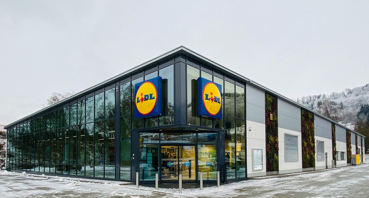 Lidl in Deutschland eröffnet erste Filiale in Holzbauweise / Neue Filiale in Albstadt-Ebingen zeichnet sich durch umweltfreundliche Bauweise und Energieeffizienz über gesamten Lebenszyklus aus