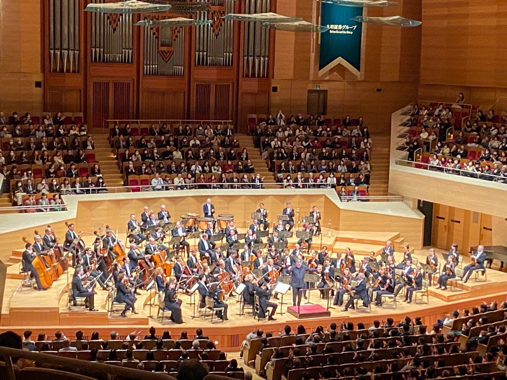 NDR Elbphilharmonie Orchester auf Japan-Tournee: ausverkaufte Konzerte, Standing Ovations