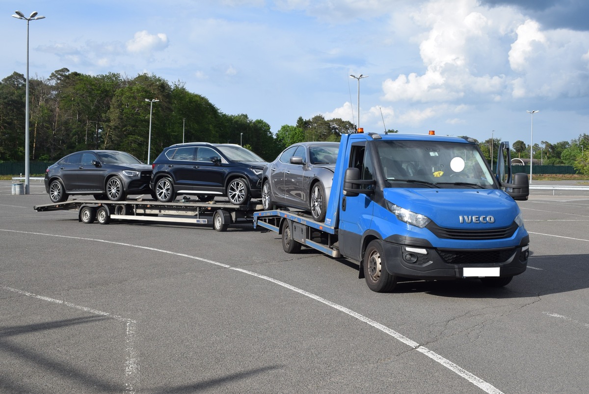 POL-PDKL: BAB6 /Autotransporter überladen - Weiterfahrt untersagt