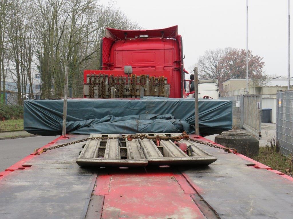 POL-ME: Zu breit und nicht ausreichend gesichert - Polizei stoppt Lkw - Langenfeld / Monheim - 2201085