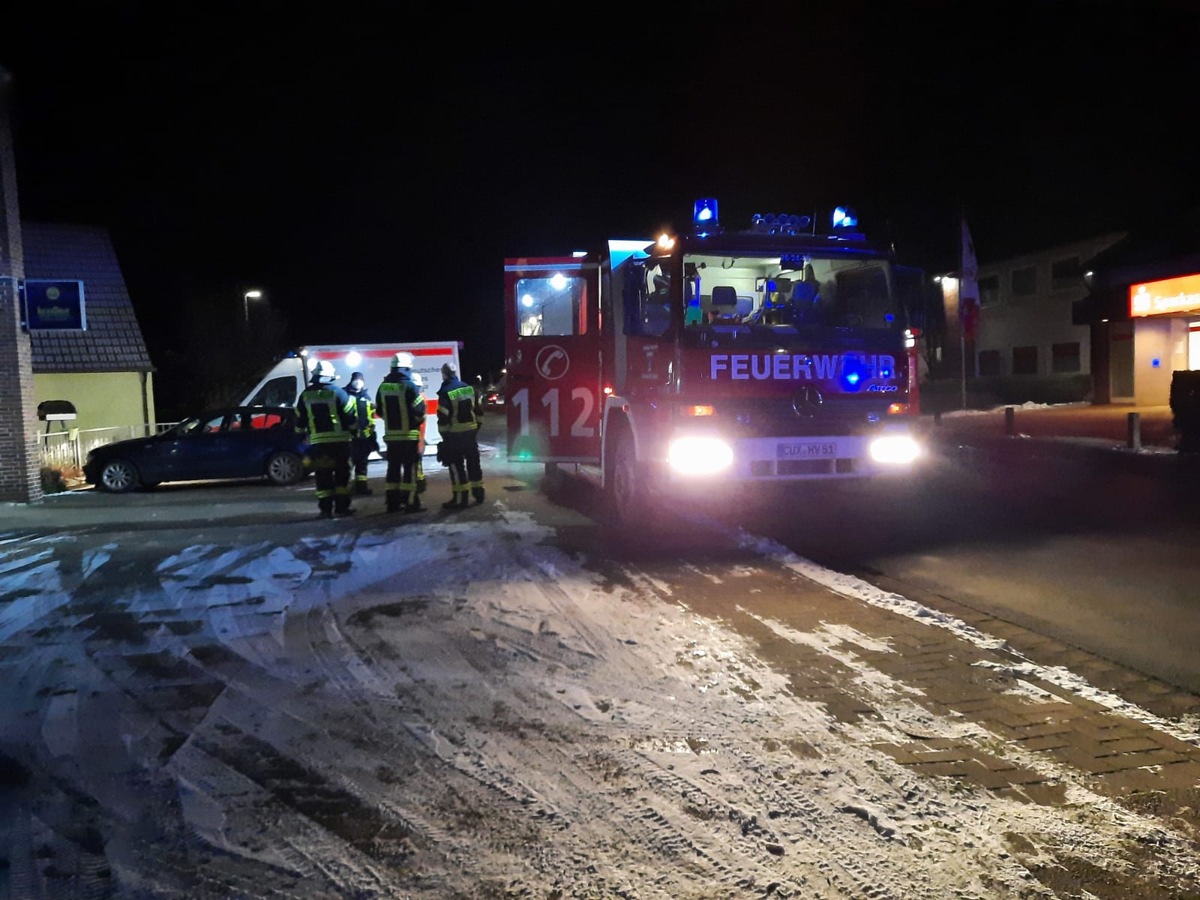 FFW Schiffdorf: Essen in Mikrowelle sorgt für Einsatz von Feuerwehr, Polizei und Rettungsdienst