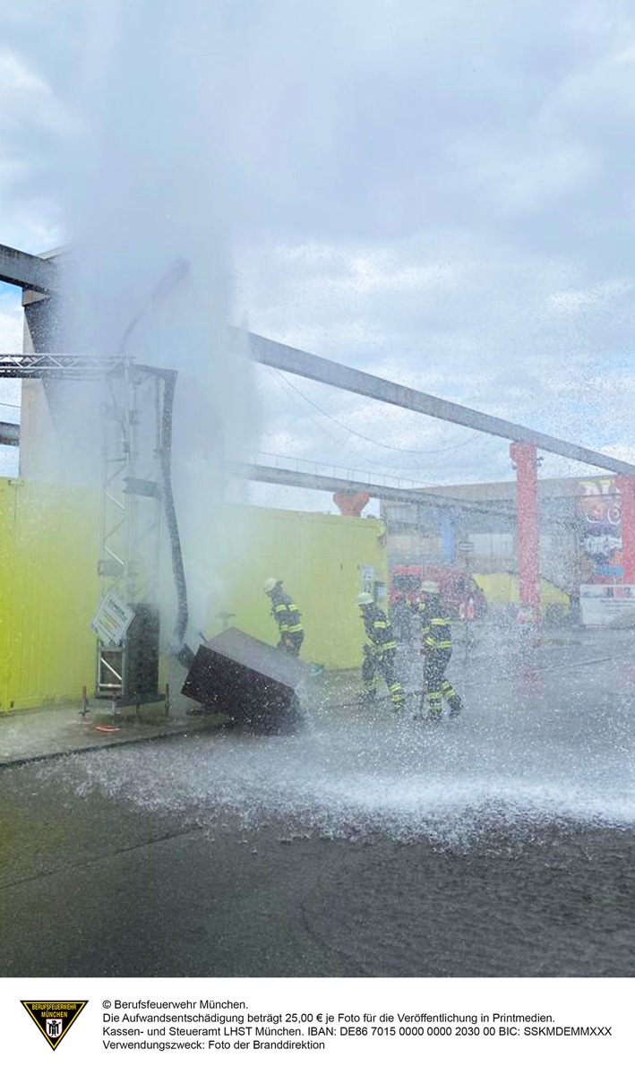 FW-M: Springbrunnen auf der Baustelle (Obersendling)