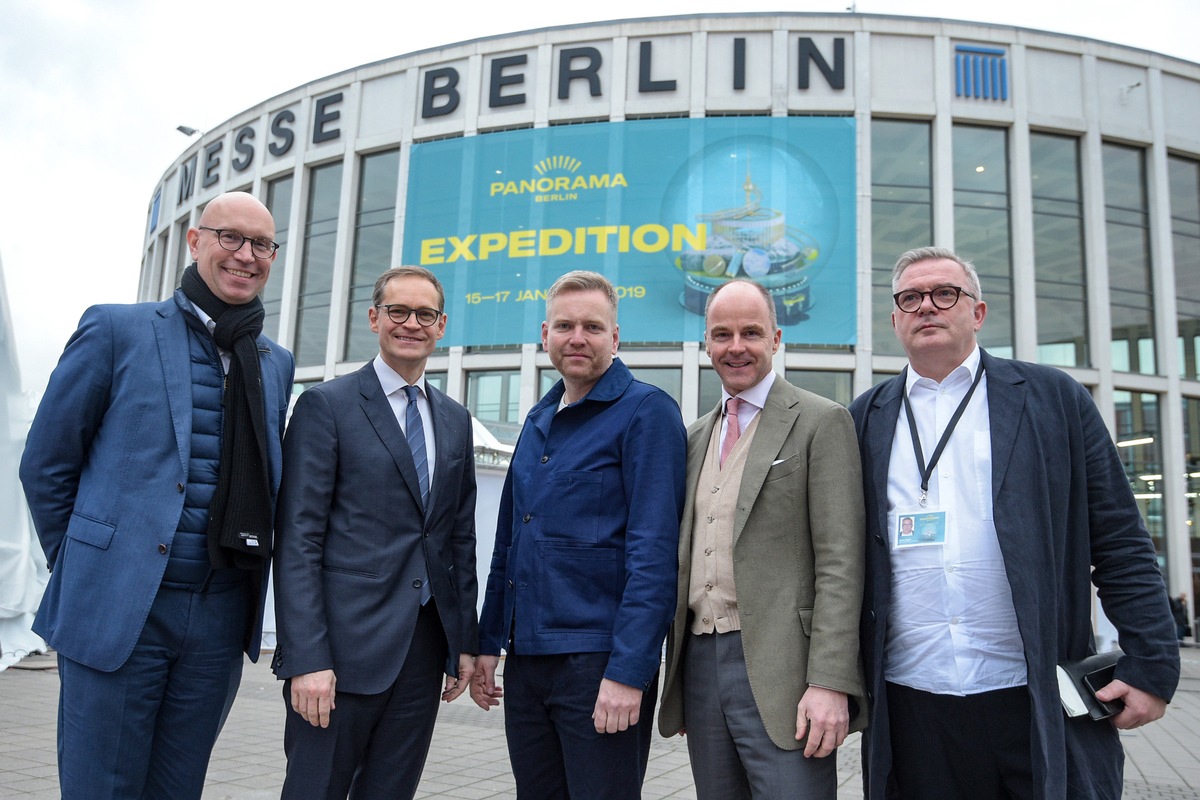 Modestandort Berlin: Berlins Regierender Bürgermeister Michael Müller und Berlins Wirtschaftssenatorin Ramona Pop informierten sich auf der Modemesse Panorama Berlin