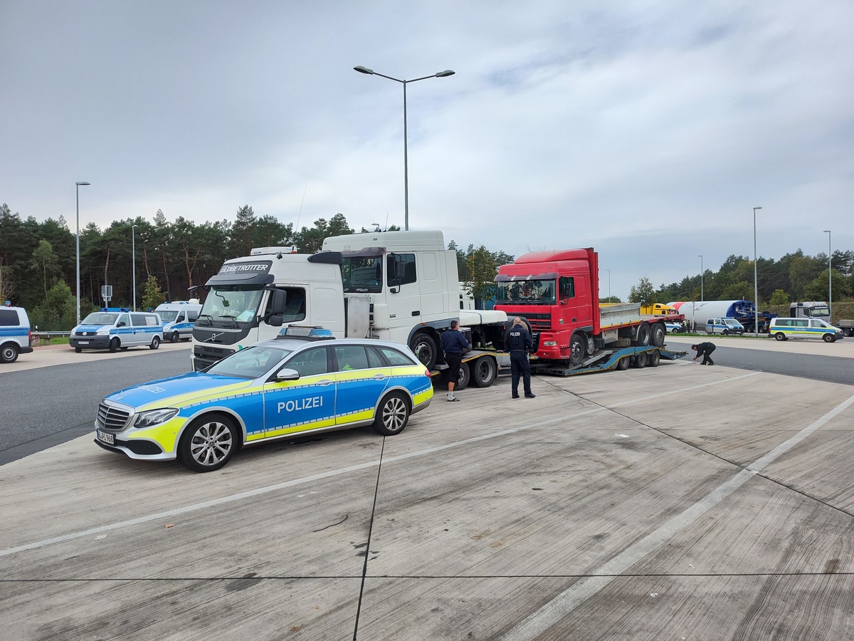 POL-LG: Großkontrolle an der Autobahn 7