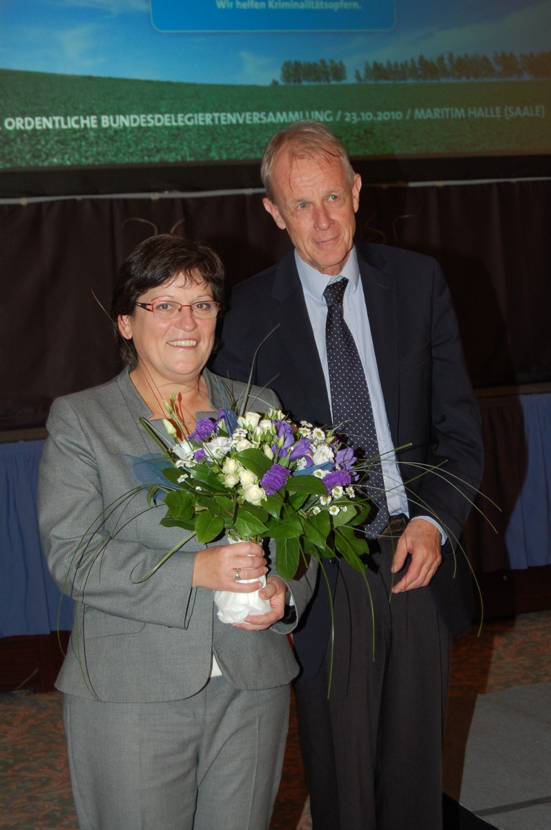 Roswitha Müller-Piepenkötter neue Bundesvorsitzende des WEISSEN RINGS / Bundesdelegiertenversammlung tagt in Halle/Saale (mit Bild)