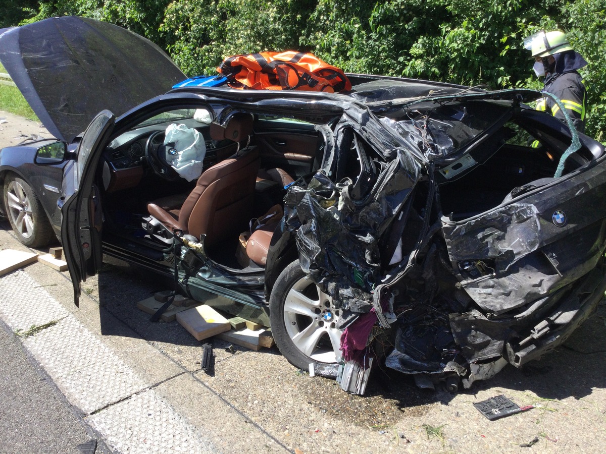 FW-BN: Schwerer Verkehrsunfall auf der Autobahn 565 - mehrere Verletzte