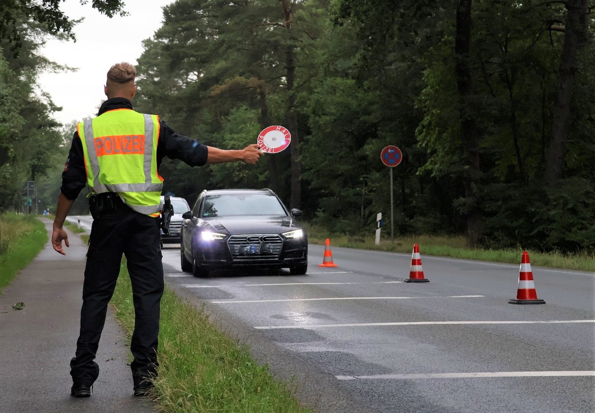 POL-HK: Soltau: Drogen: Polizei kontrolliert Pkw-Fahrer; Soltau: In Rezeption eingebrochen; Wietzendorf: Schockanruf: Polizei sucht Zeugen; Walsrode: Bei Starkregen ins Schleudern geraten