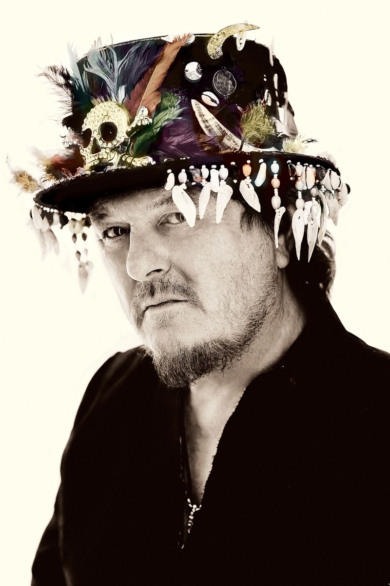 Zucchero veröffentlicht heute neues Album &quot;Black Cat&quot; u.a. mit Bono, Mark Knopfler und Elvis Costello