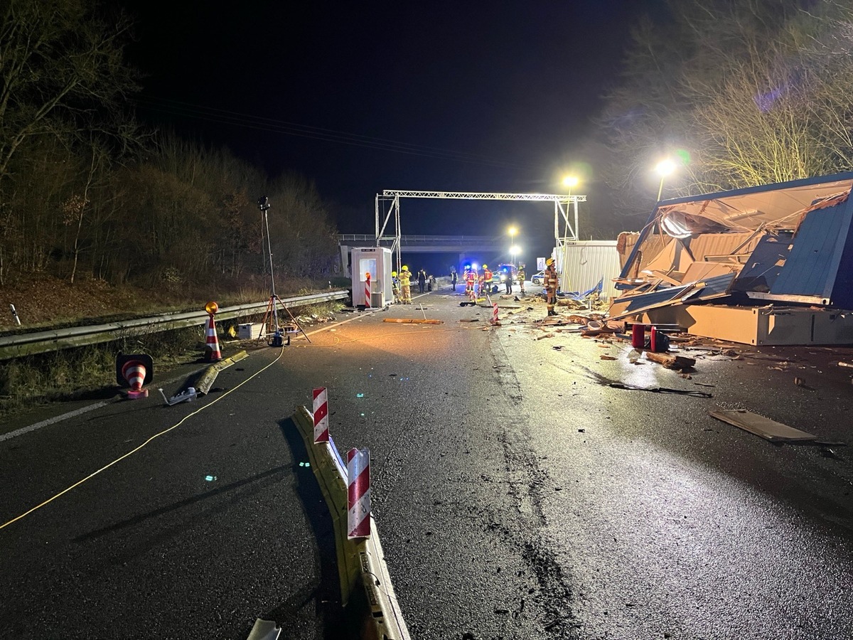 POL-PDLD: Betrunkener LKW Fahrer verursacht größeren Verkehrsunfall am Grenzübergang auf der Bienwald B9