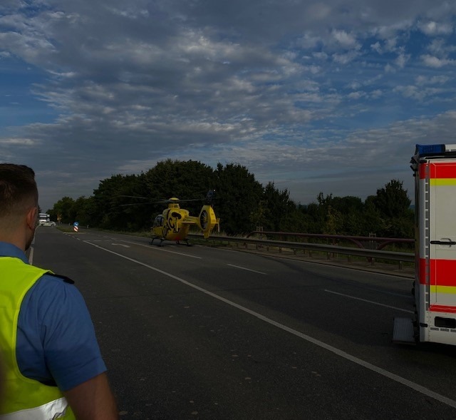 POL-PDLD: Vorfahrt missachtet, Motorradfahrer verletzt